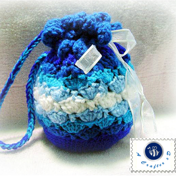 crochet blue waves pouch